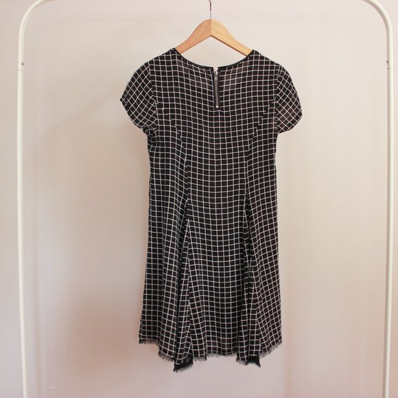 UO Silence + Noise Black & White Grid Dress - Picture 6 of 9